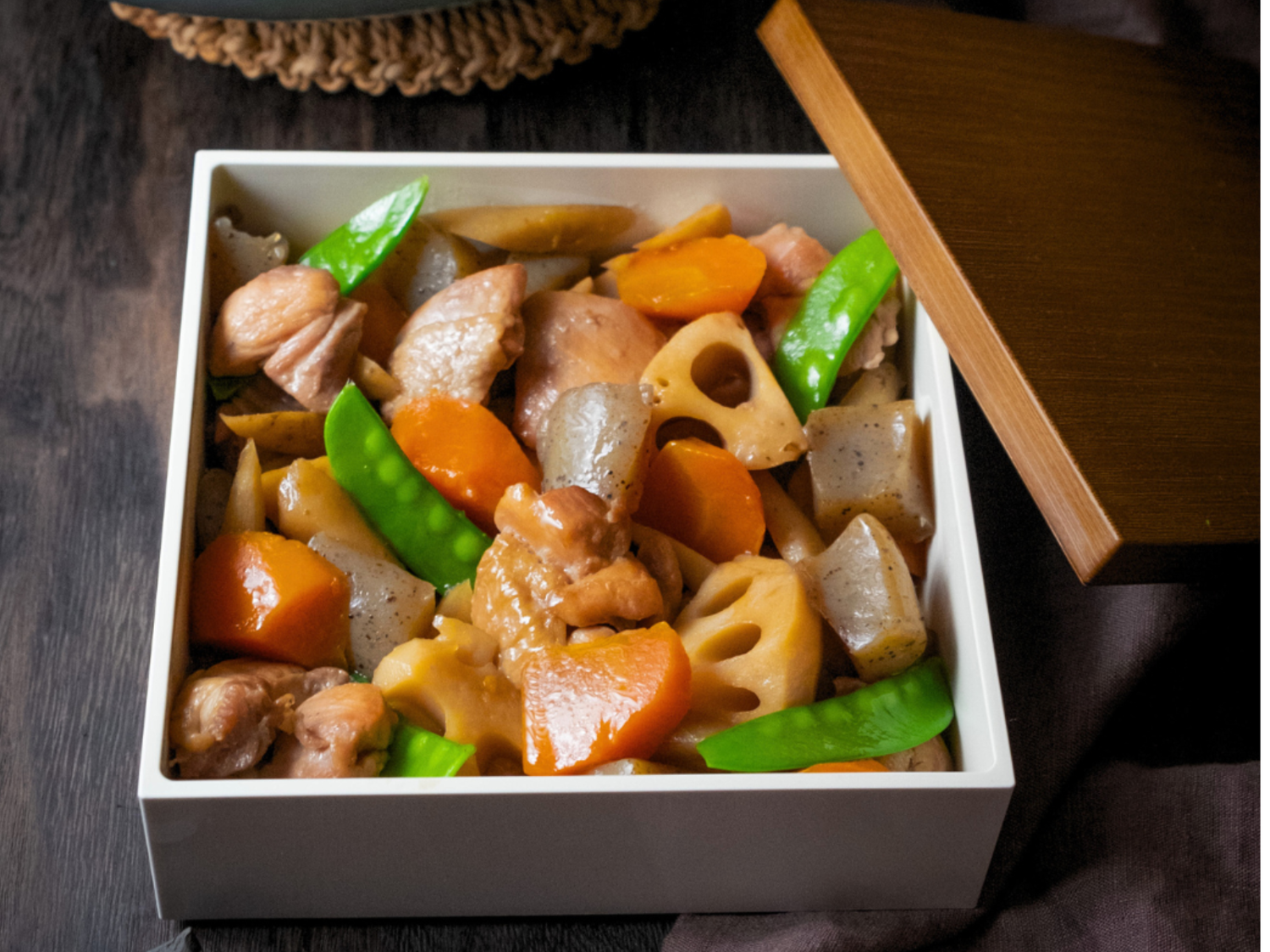 鶏肉ごろごろ筑前煮