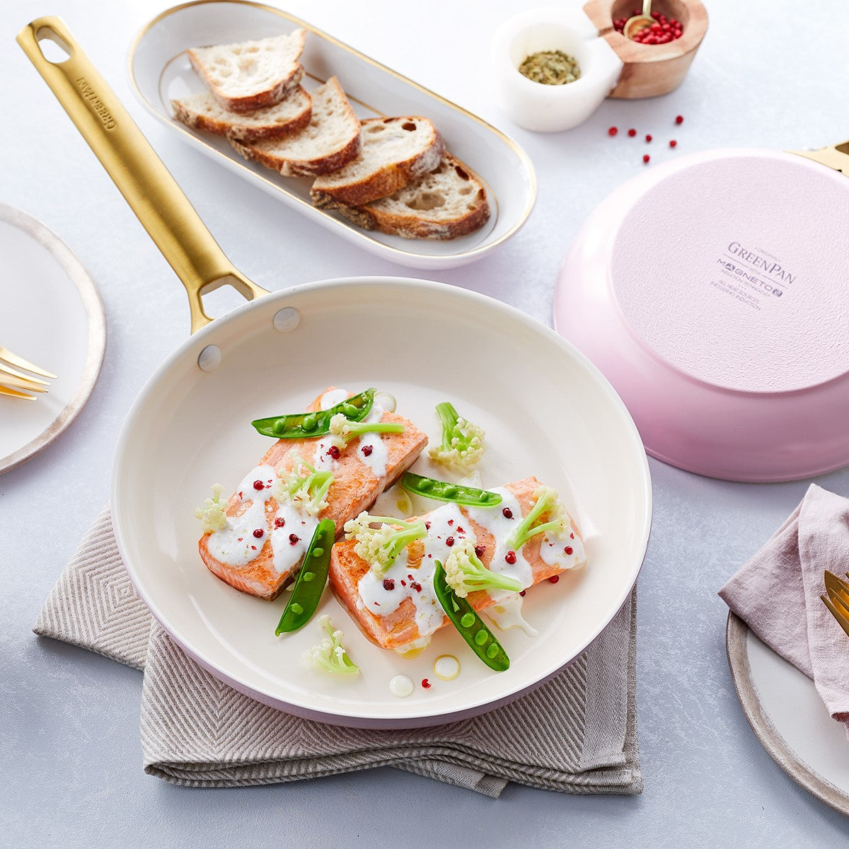 【在庫限り】パドヴァ(ピンク)フライパン26cm IH/ガス火対応