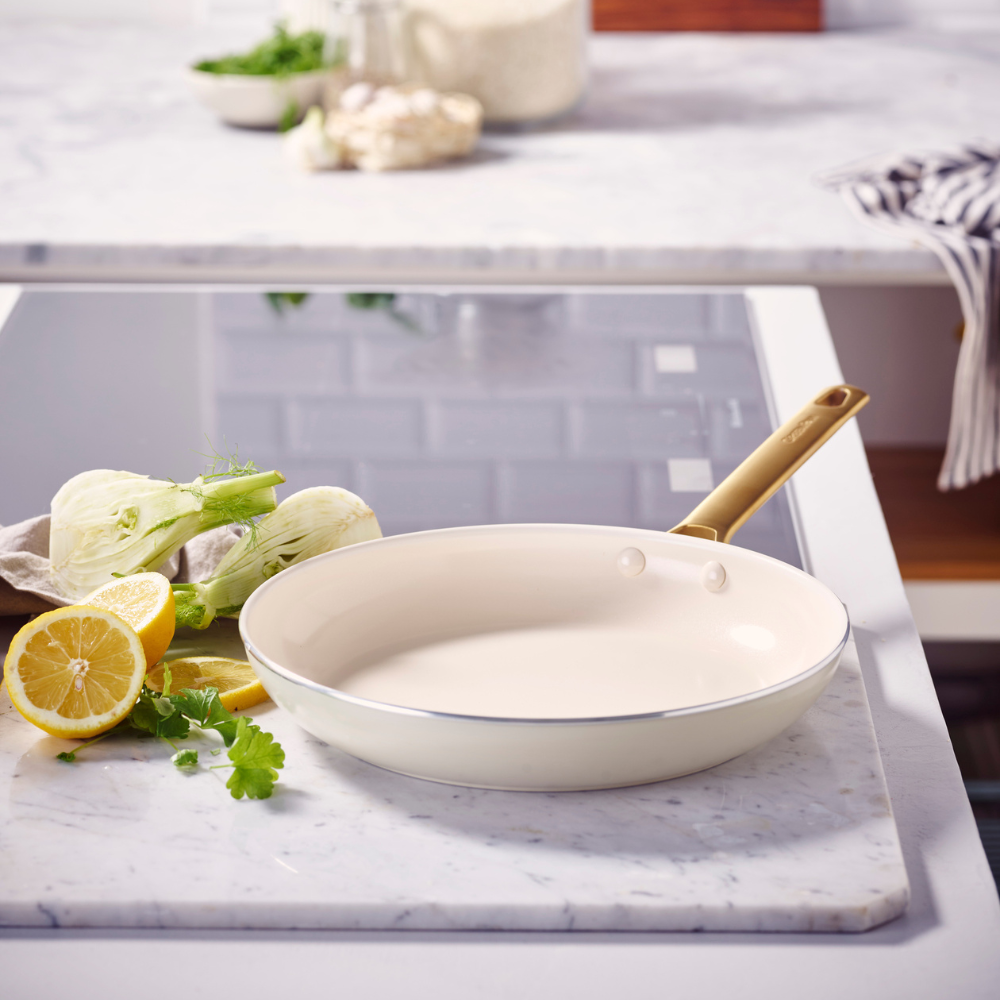 【在庫限り】パドヴァ(クリームホワイト)フライパン26cm IH/ガス火対応