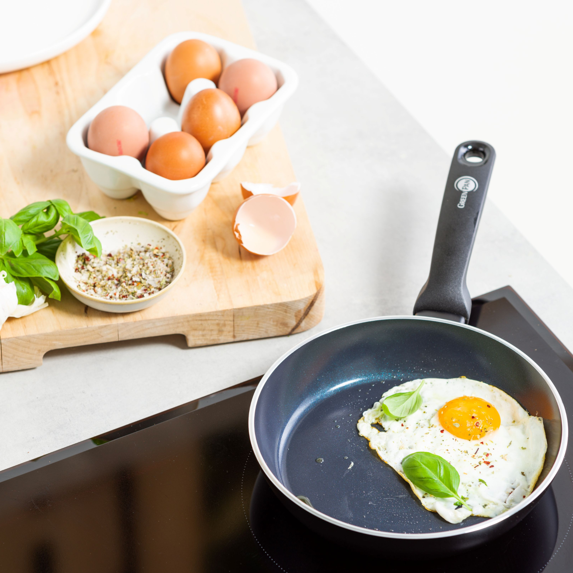 【新商品】トリノ フライパン20cm IH/ガス火対応