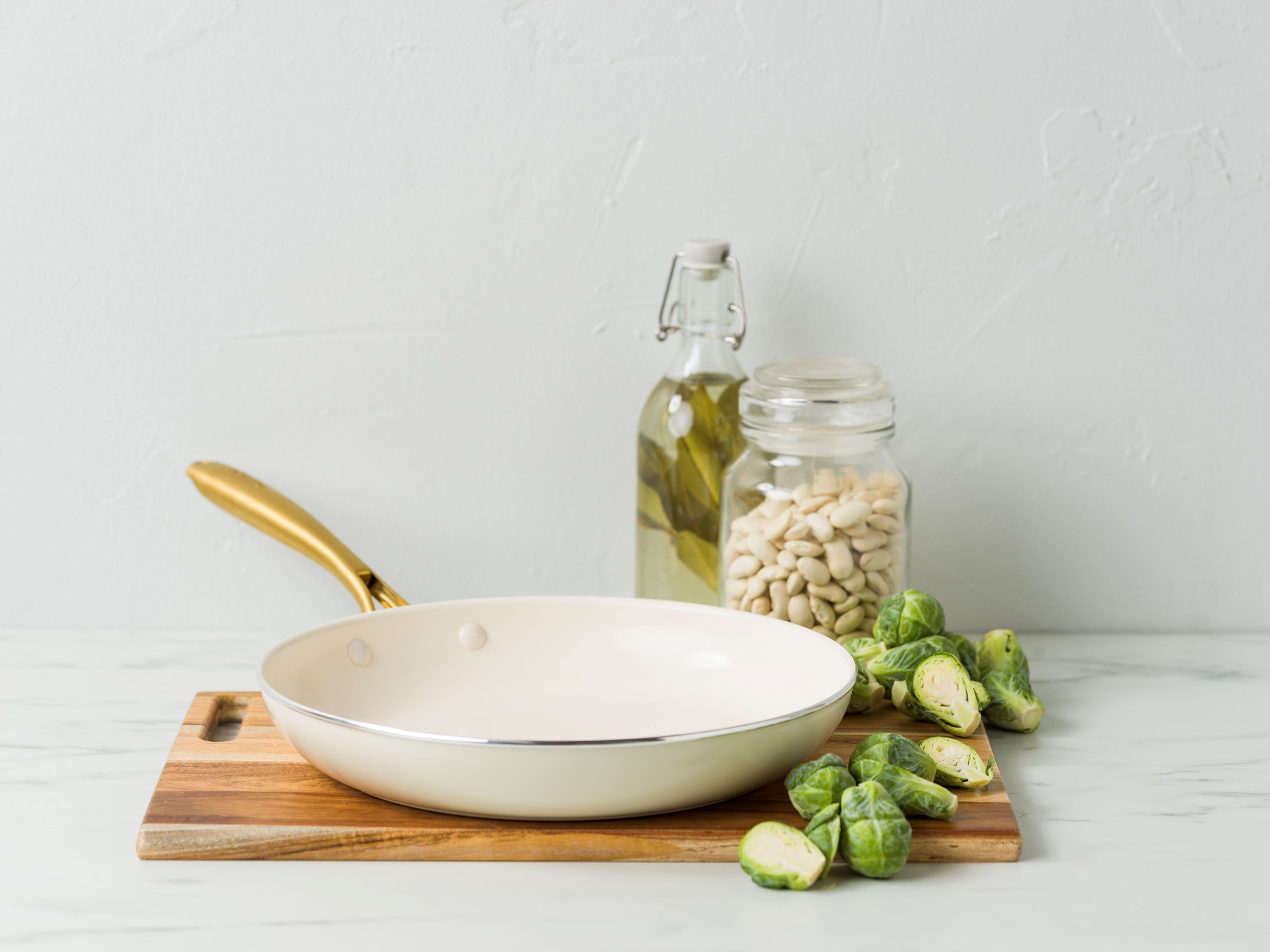 【新商品】ストゥディオ クリームホワイト フライパン 28cm IH/ガス火対応