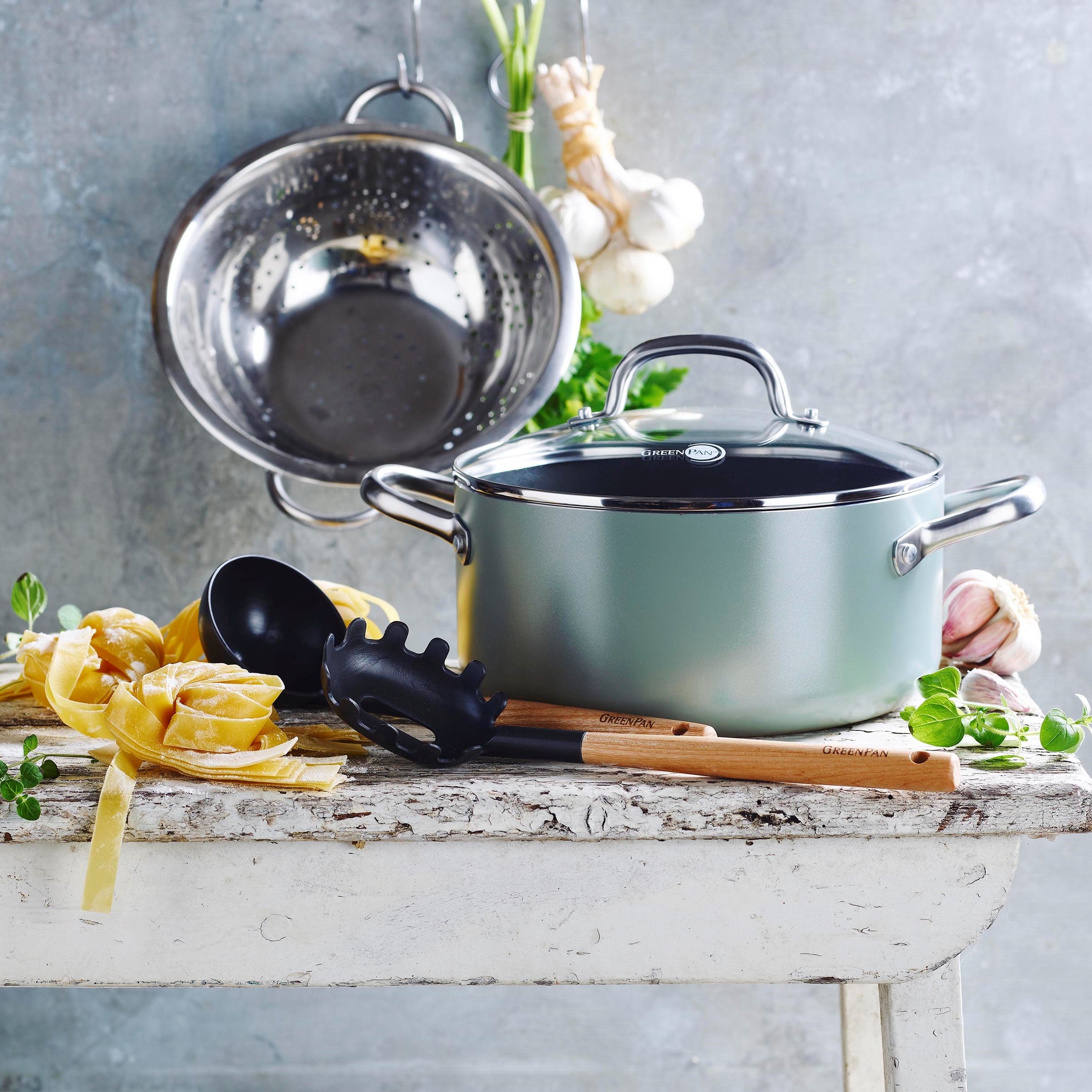 メイフラワー キャセロール(両手鍋)20cm ガラス蓋付き IH/ガス火対応