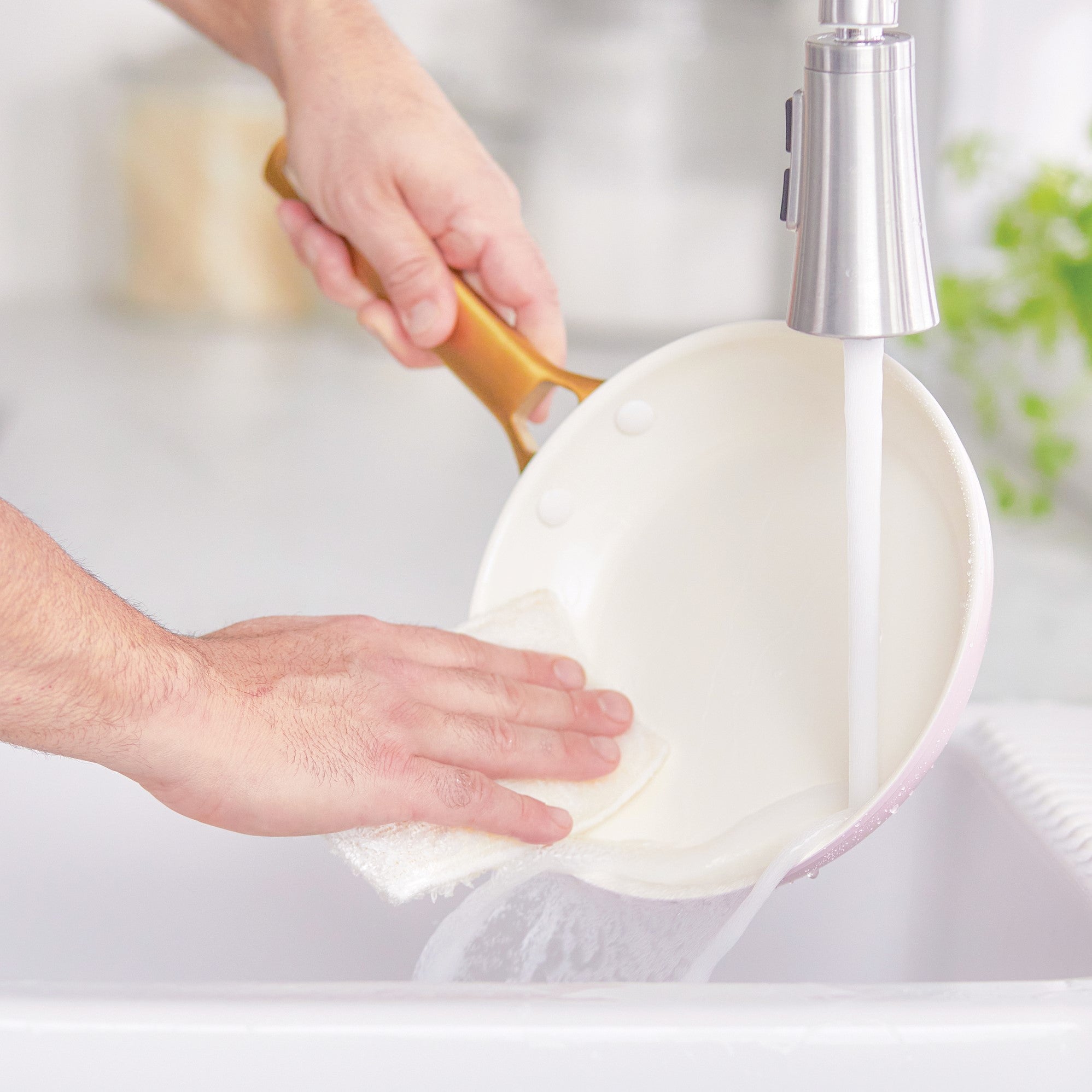 【在庫限り】パドヴァ(ピンク)フライパン26cm IH/ガス火対応