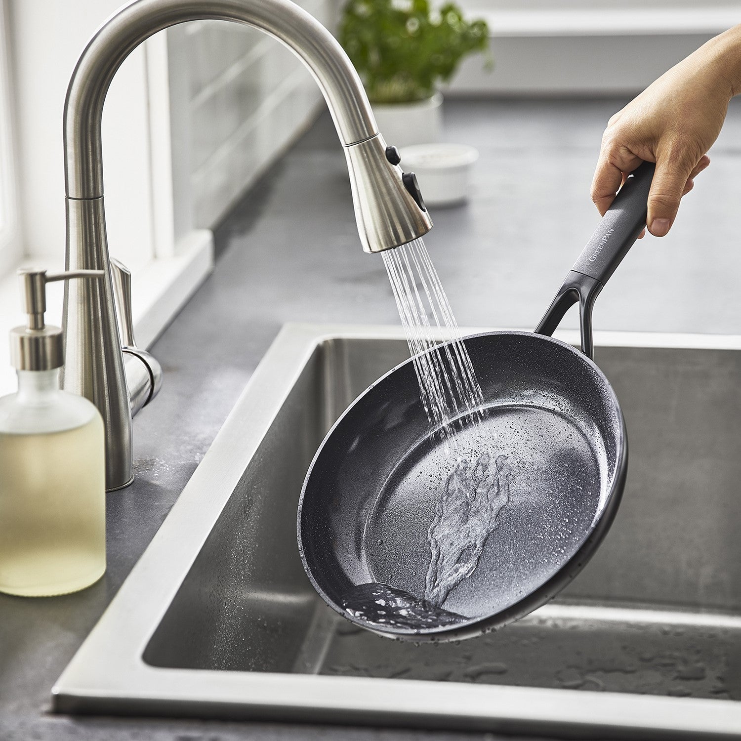 【トライアルモデル】スマートシェイプシリーズ フライパン 24cm IH/ガス火対応