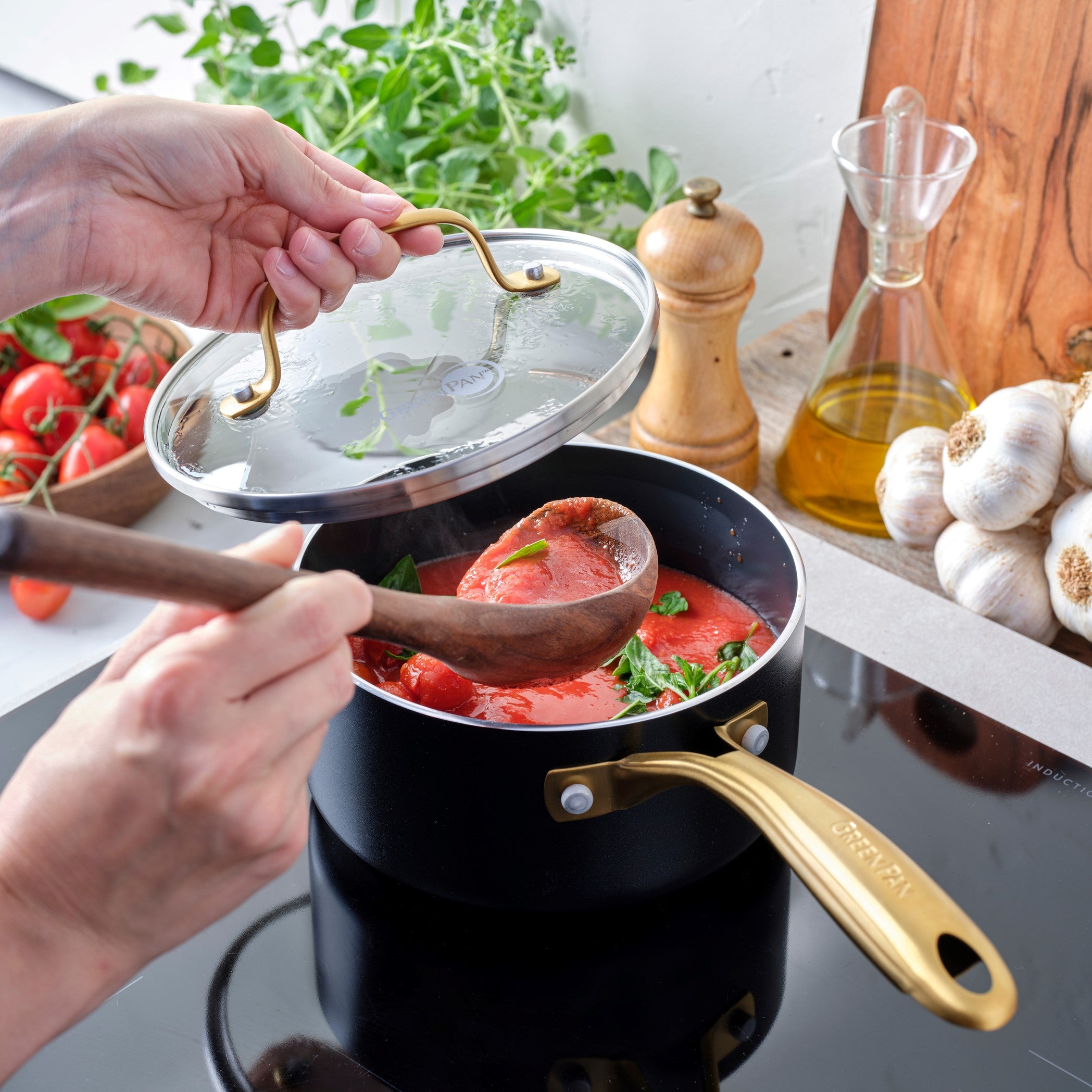 ストゥディオ ソースパン 16cmガラス蓋付 IH/ガス火対応