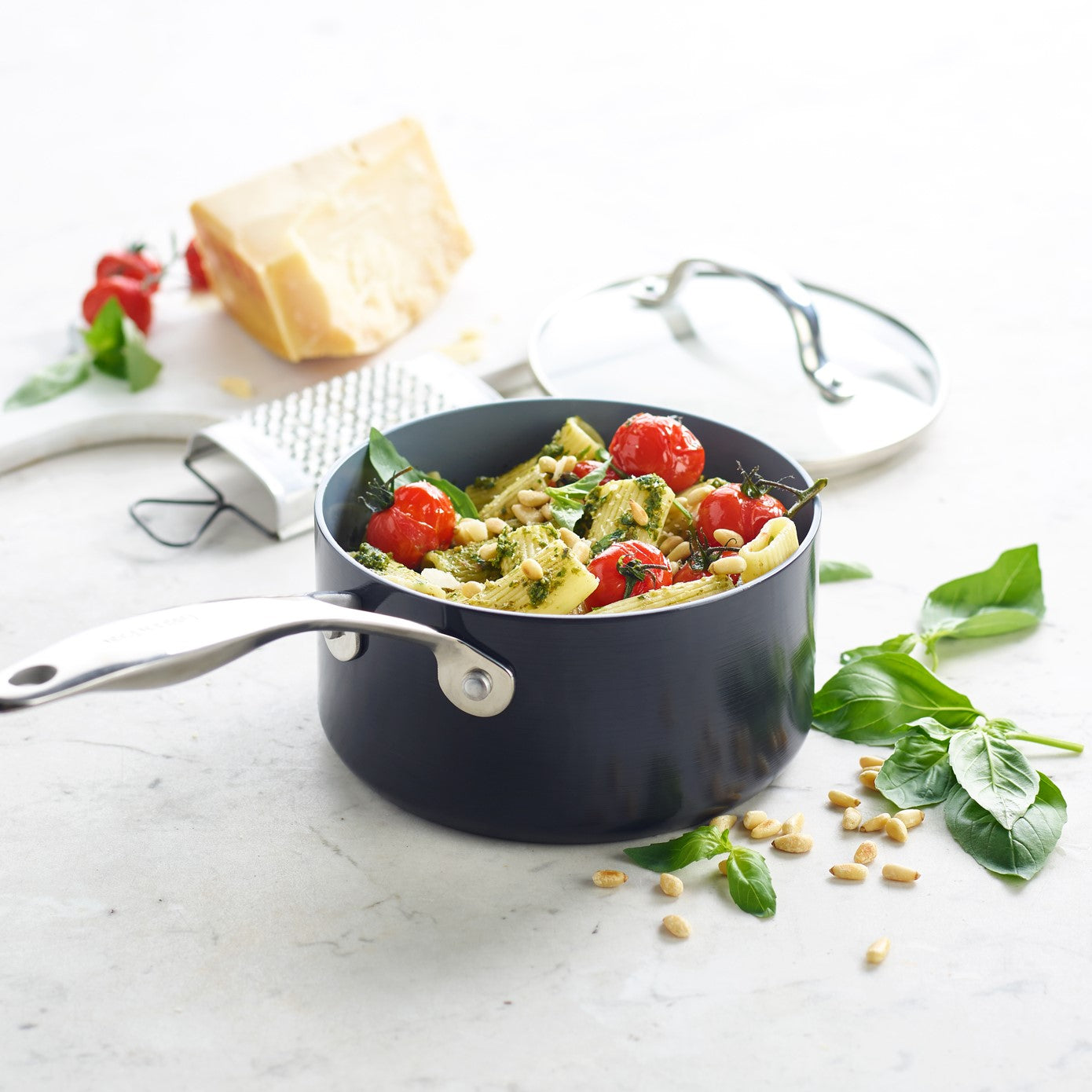 ヴェニス プロ ソースパン(片手鍋)18cm ガラス蓋付き IH/ガス火対応