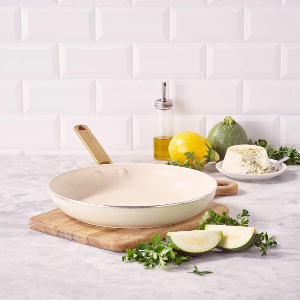 【ブラックフライデー対象】パドヴァ(クリームホワイト)フライパン26cm IH/ガス火対応