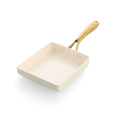 【新商品】ストゥディオ クリームホワイト エッグパン　IH／ガス火対応