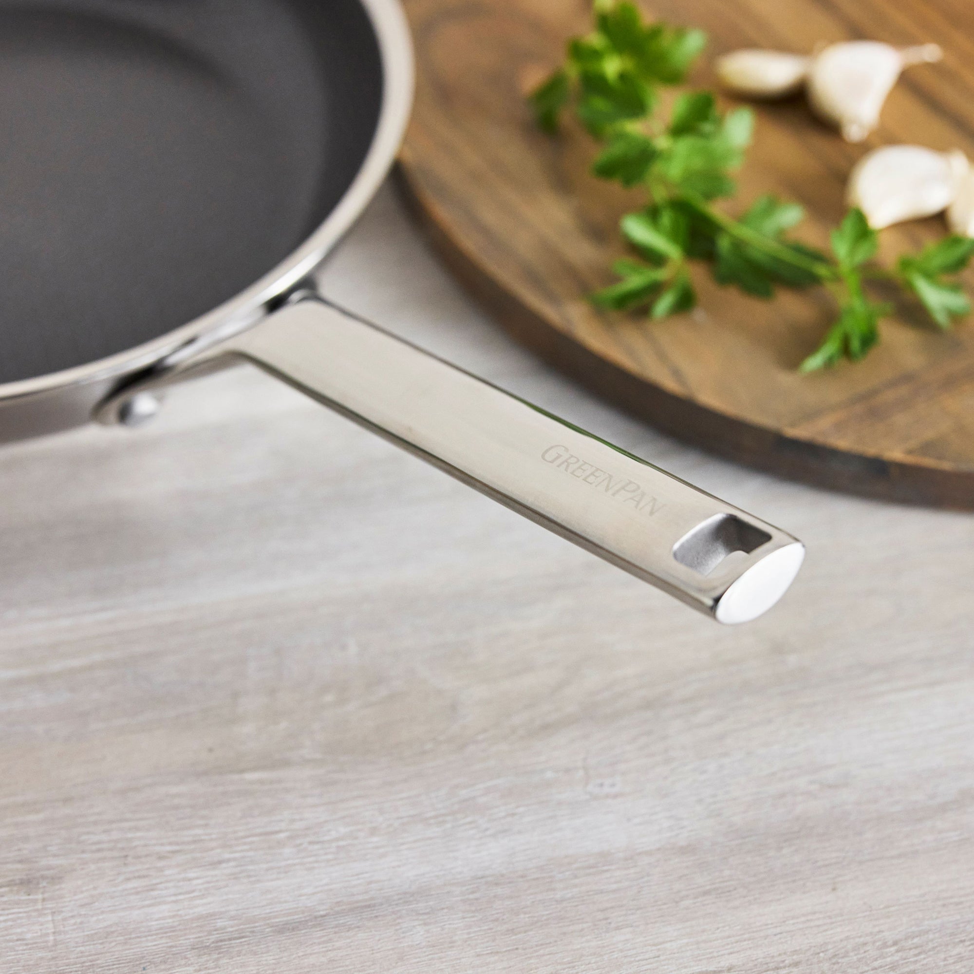 ※予約商品：12月中旬発送予定※【新商品】エーペックス フライパン　24cm