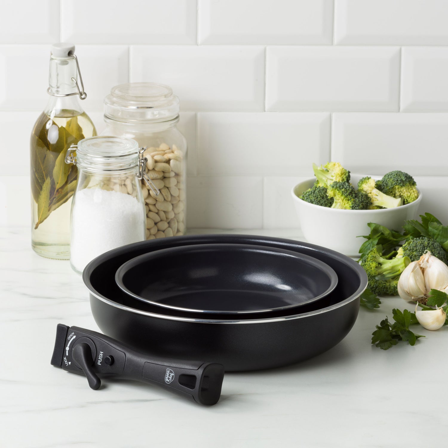 【新商品】【スターターモデル】グリーンシェフ イージースタック 4点セット フライパン20/26cm ソースパン16cm ハンドル　ガス火専用